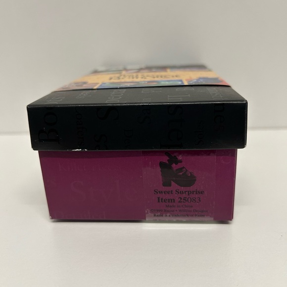 SWEET SURPRISE - JUST THE RIGHT SHOE - by Raine - 4” miniature - Picture 9 of 10